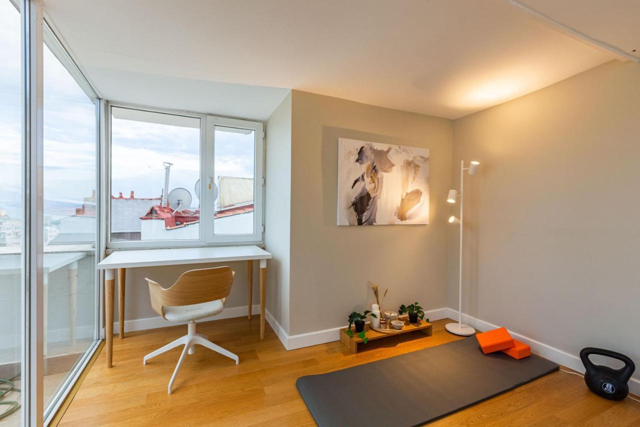 Mesmerizing Flat With Bosphorus View In Beyoglu Leilighet Istanbul Eksteriør bilde