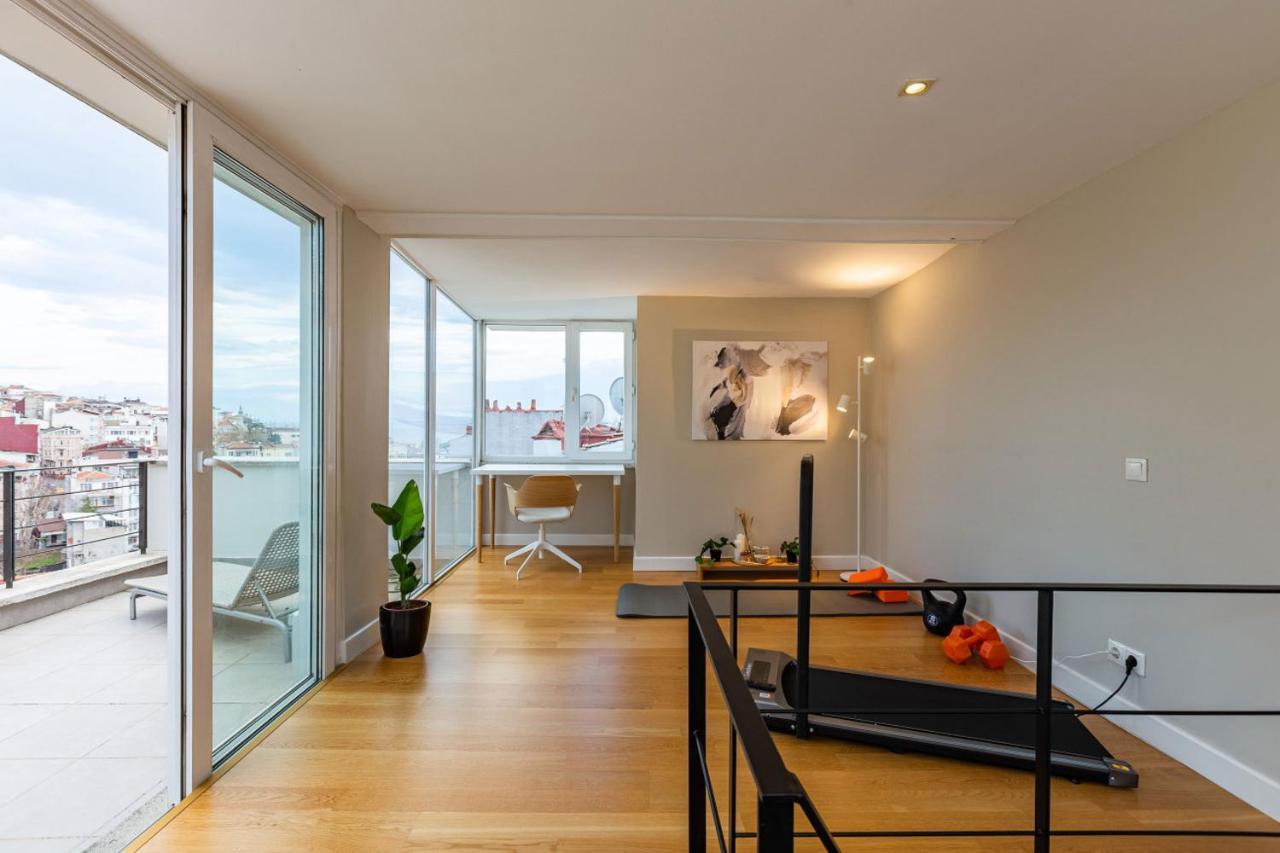 Mesmerizing Flat With Bosphorus View In Beyoglu Leilighet Istanbul Eksteriør bilde