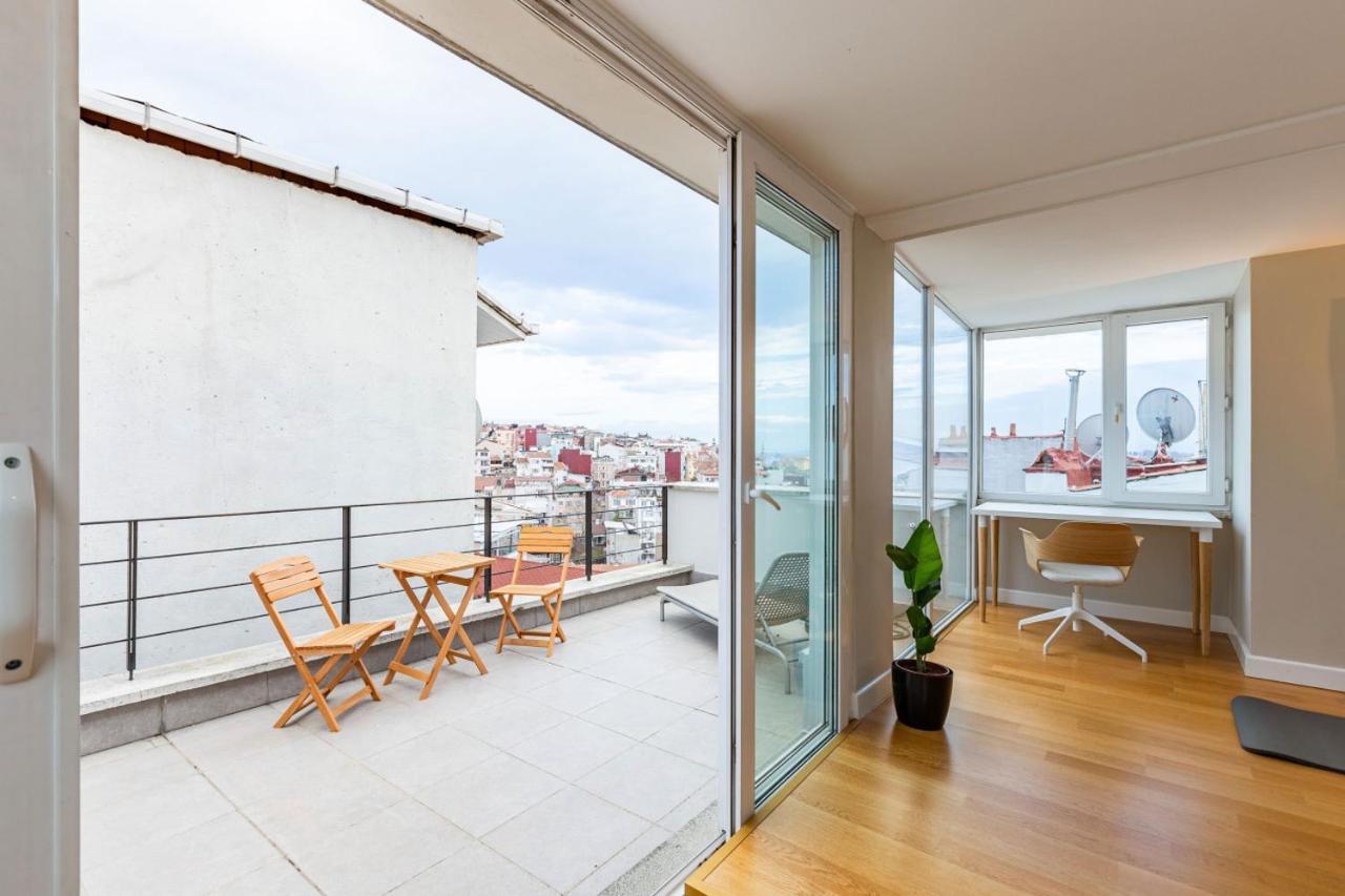 Mesmerizing Flat With Bosphorus View In Beyoglu Leilighet Istanbul Eksteriør bilde